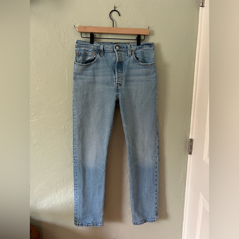 Levi’s 501 Straight Medium Wash Size 30